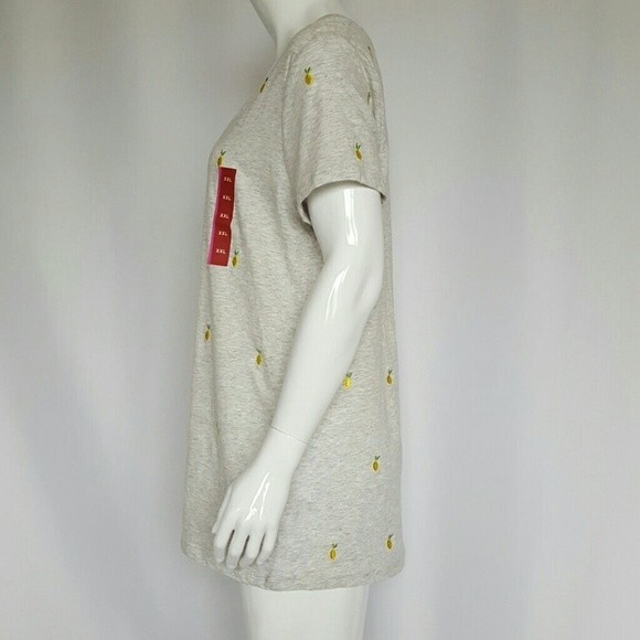 NEW Merona Plus Size Gray Embroidered Lemon Tee - Picture 4 of 8